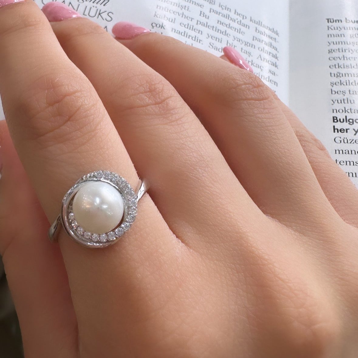 Stone Pearl Ring