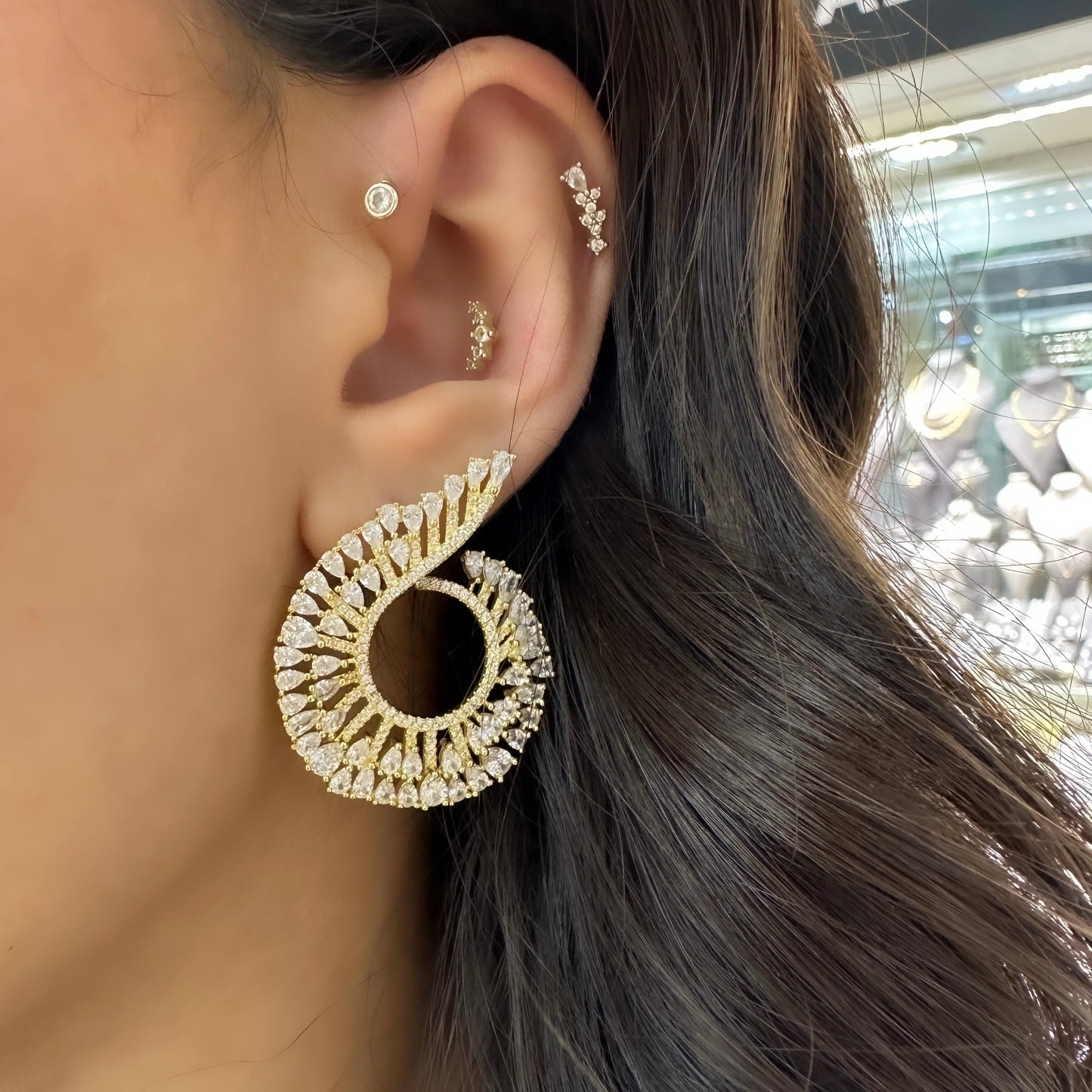 Tiny Drop Detail Earrings