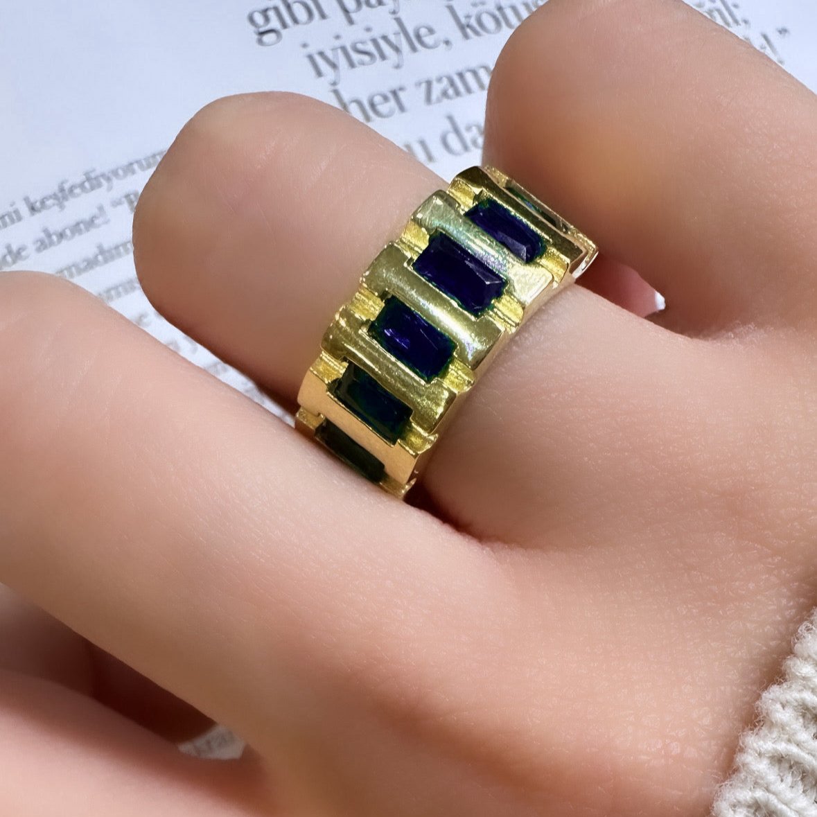 Vintage Ring with Navy Blue Stone