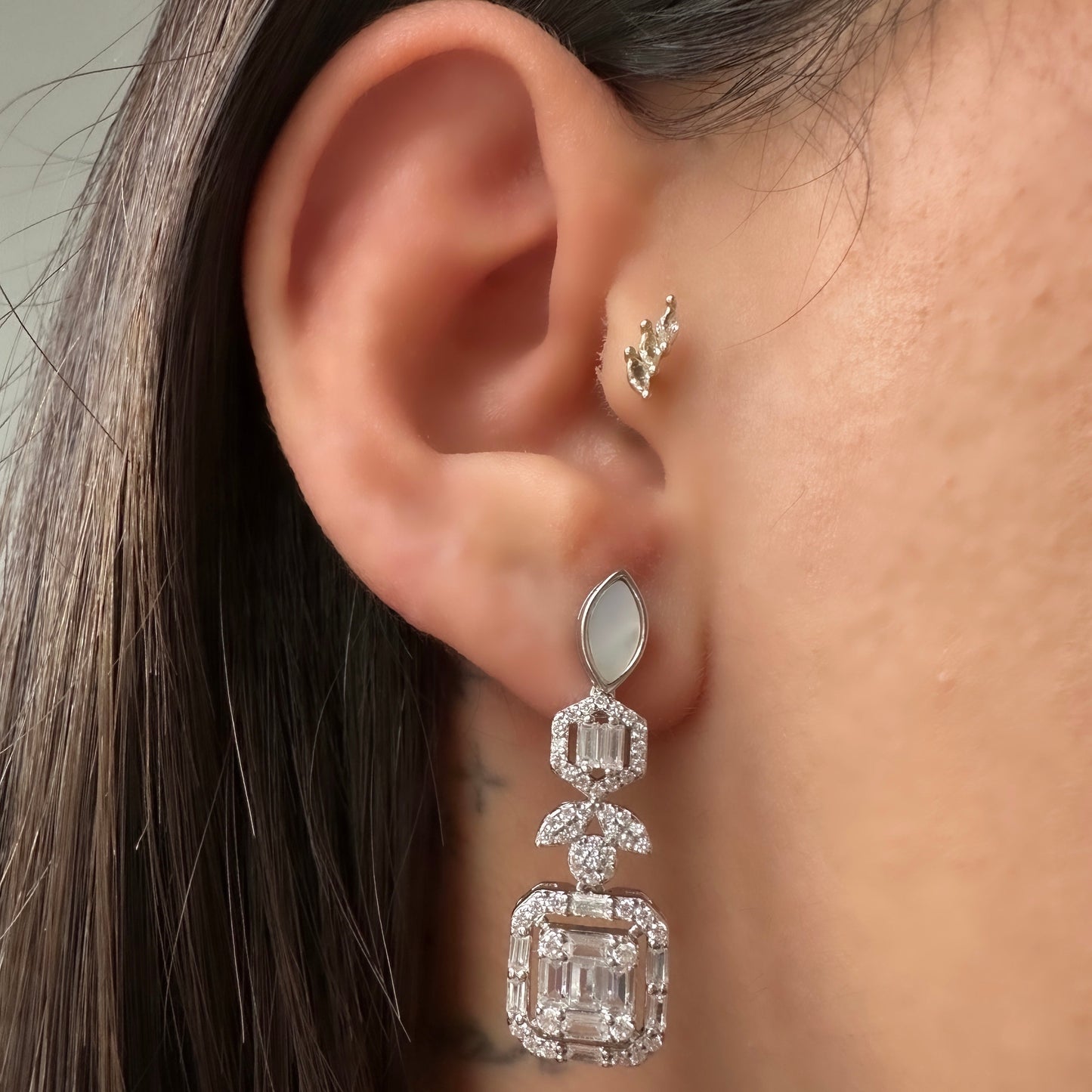 Mother of Pearl Baguette Earring
