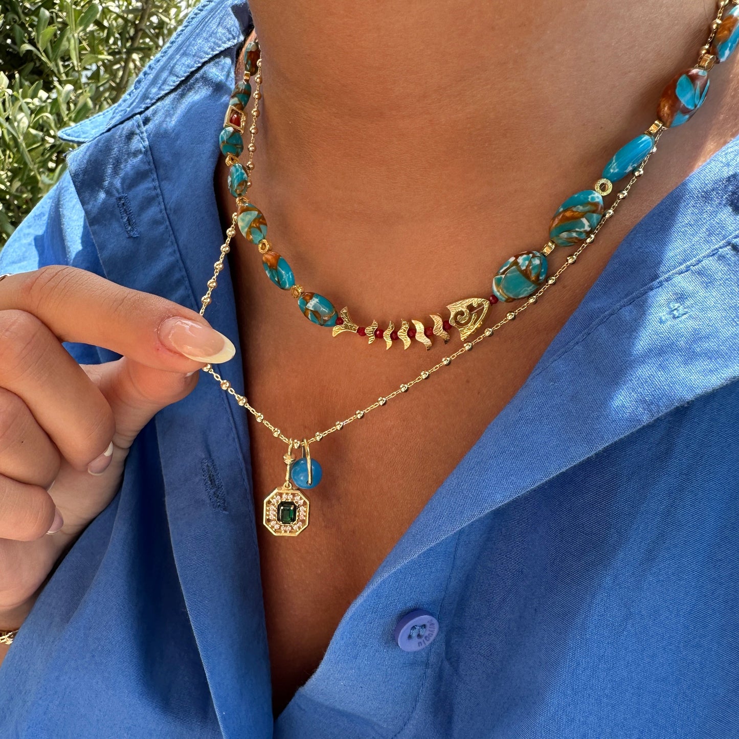 Blue Bead Detailed Green Stone Modern Top Model Chain Necklace