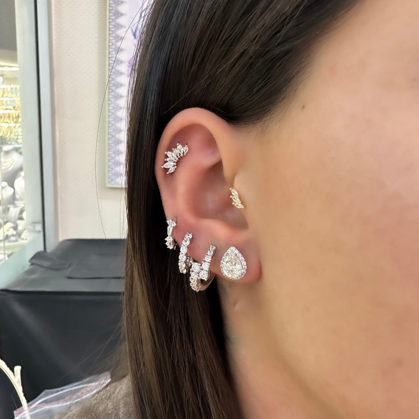 Pin G-Color Earrings