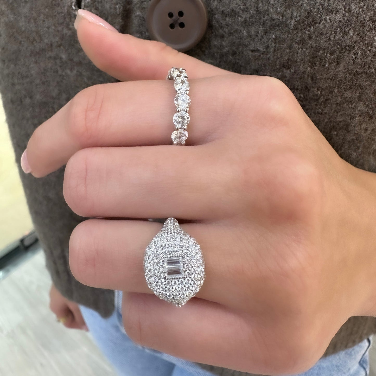 Vintage Ring with Baguette Stone in the Middle
