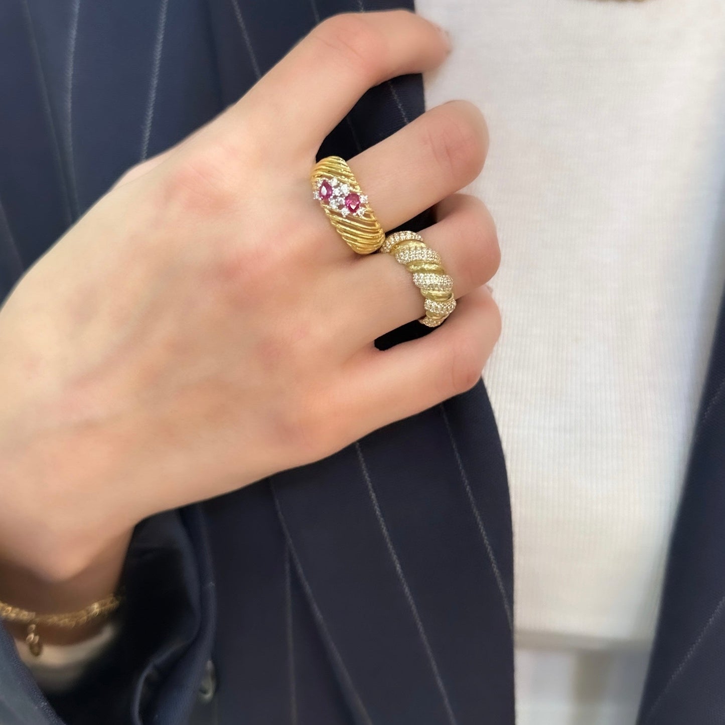 Fuchsia Stone Magical Ring