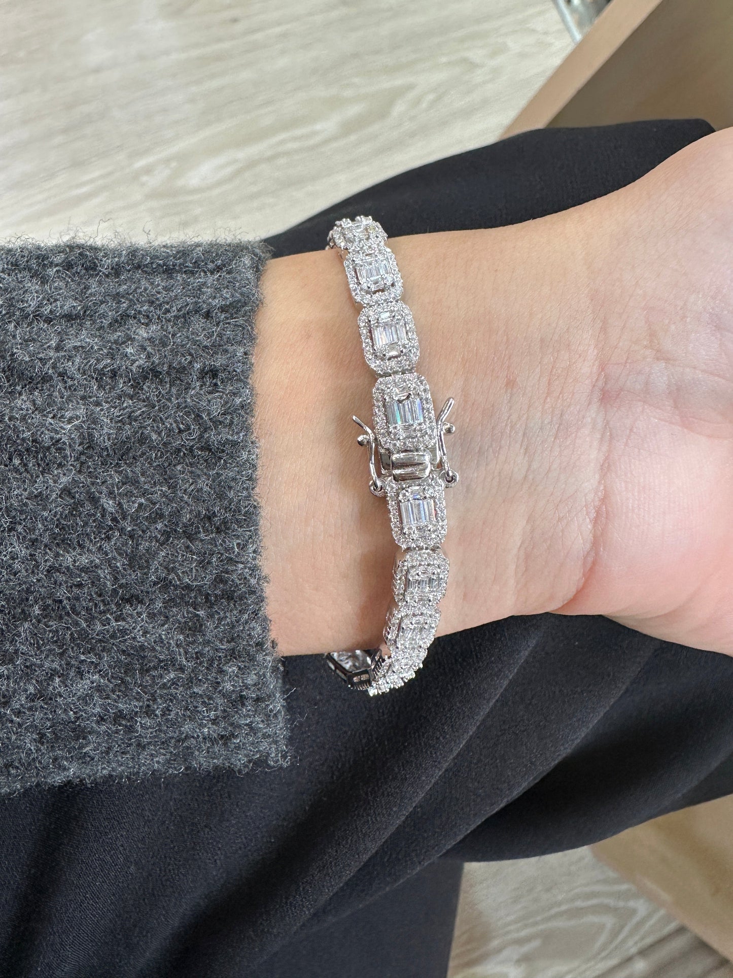 Box Lock Baguette Bracelet