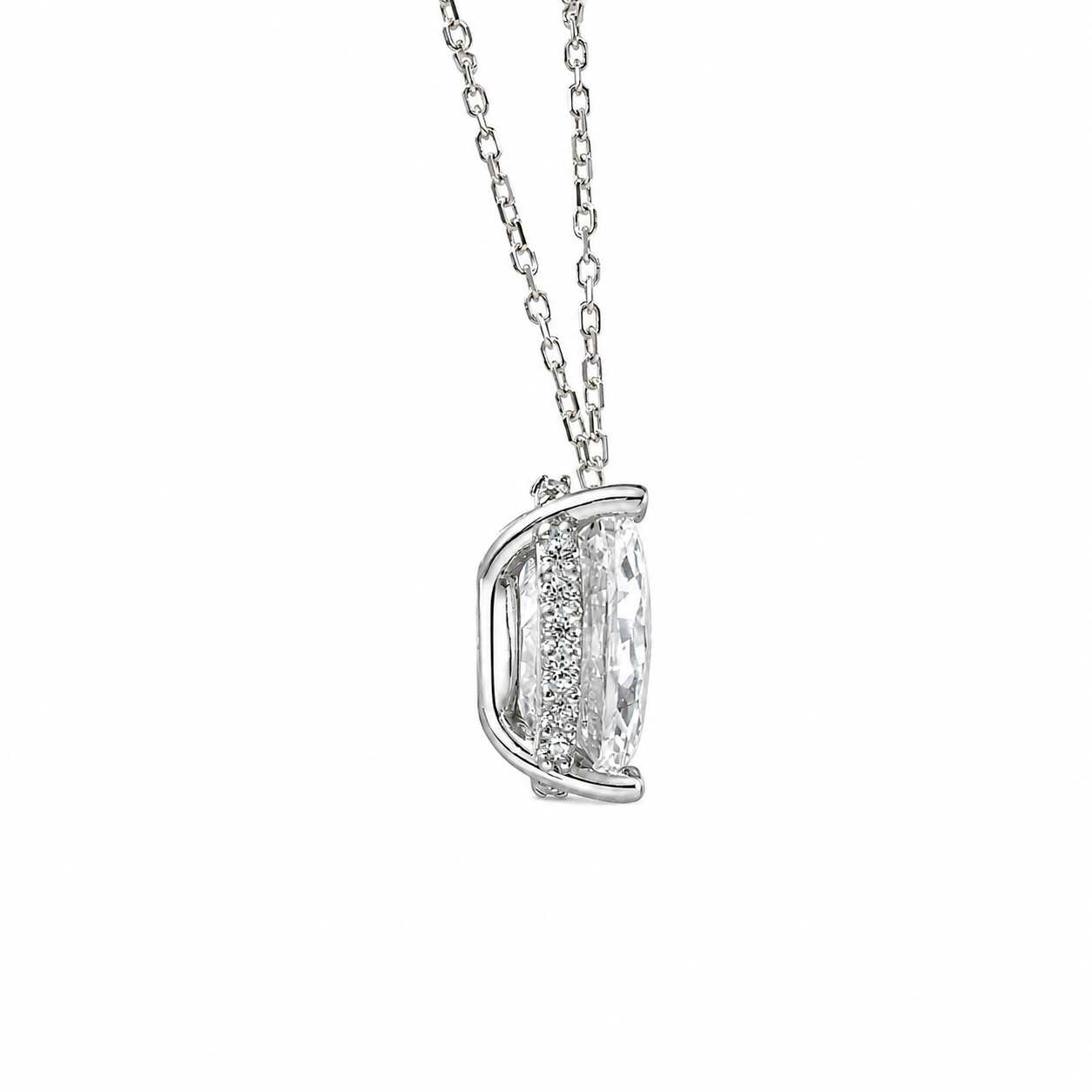 Stone Setting D-Color Oval Necklace