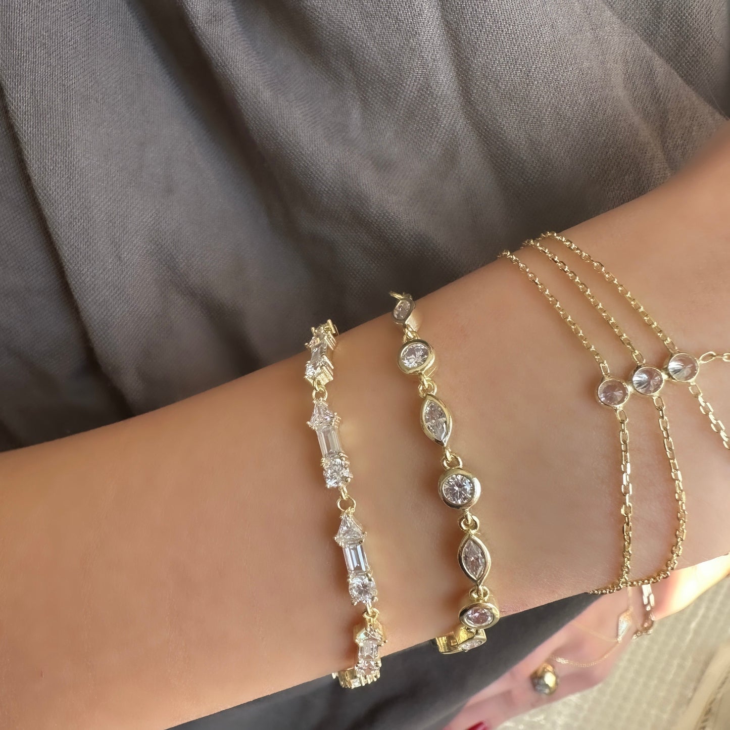 Drop Round Stone Bracelet