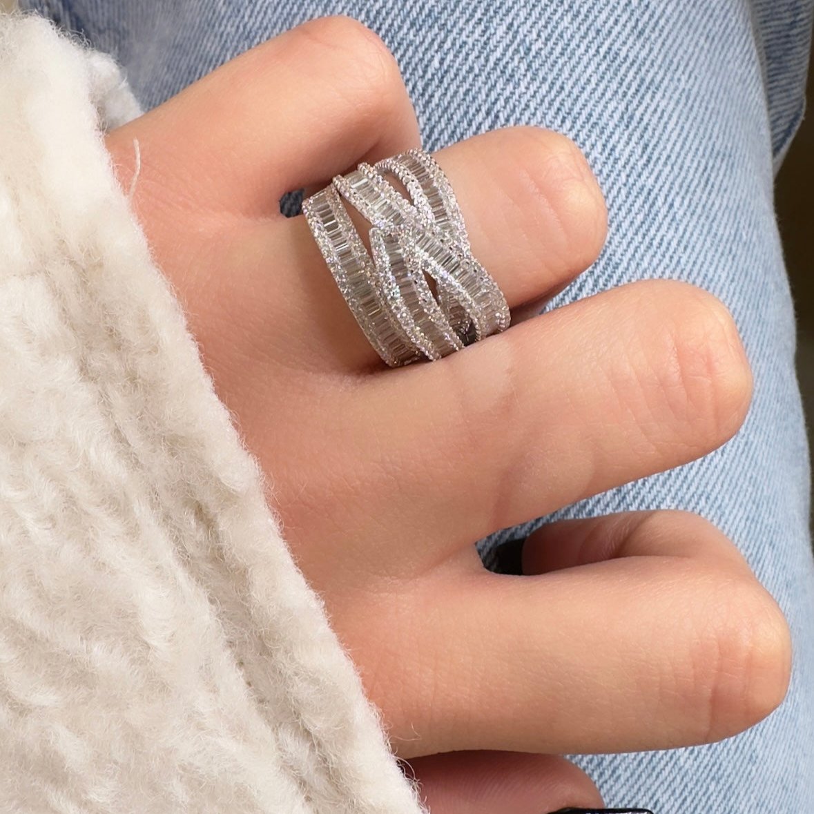 Cross Baguette Ring