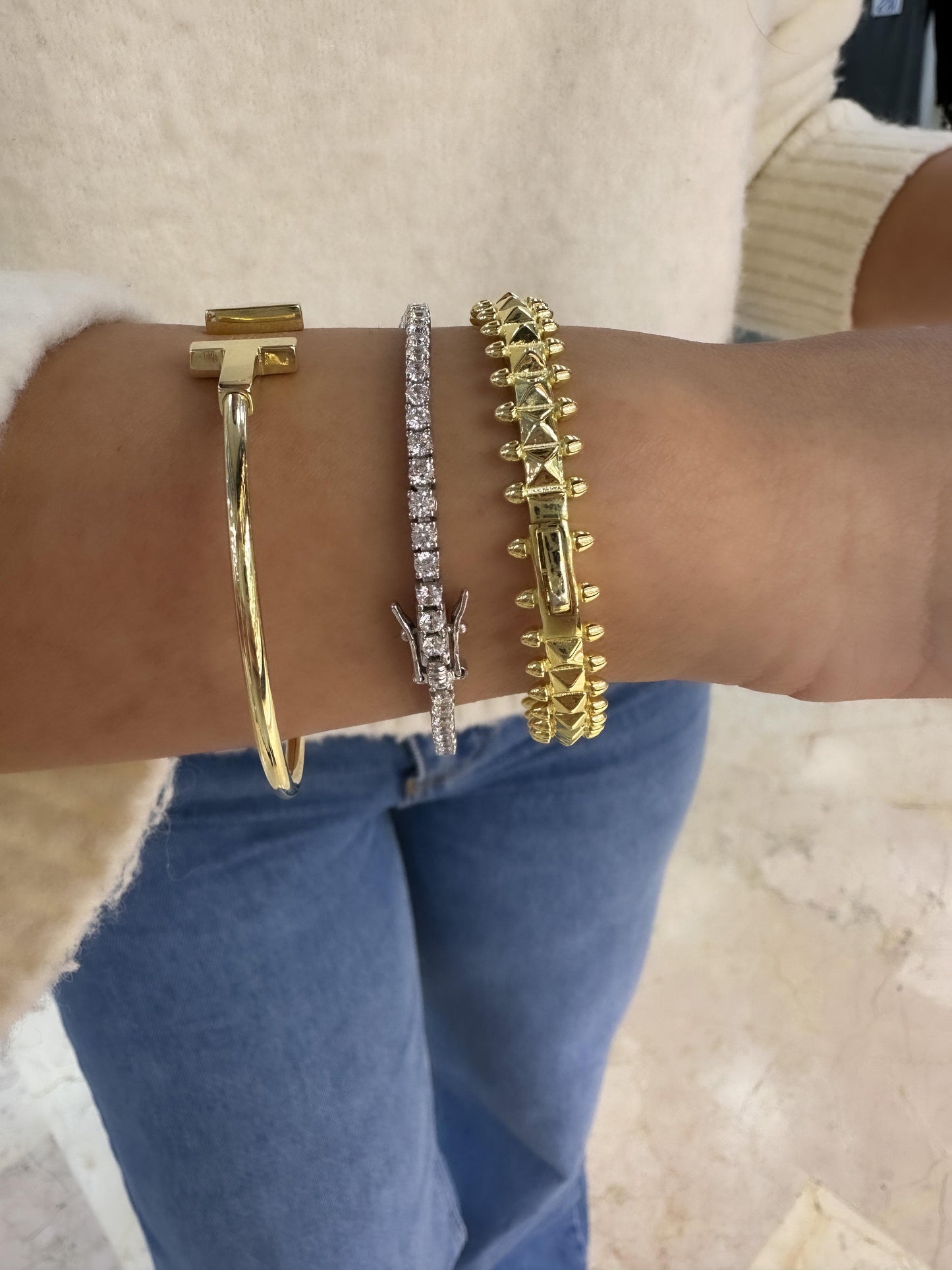 Studded Stoneless Model Bracelet
