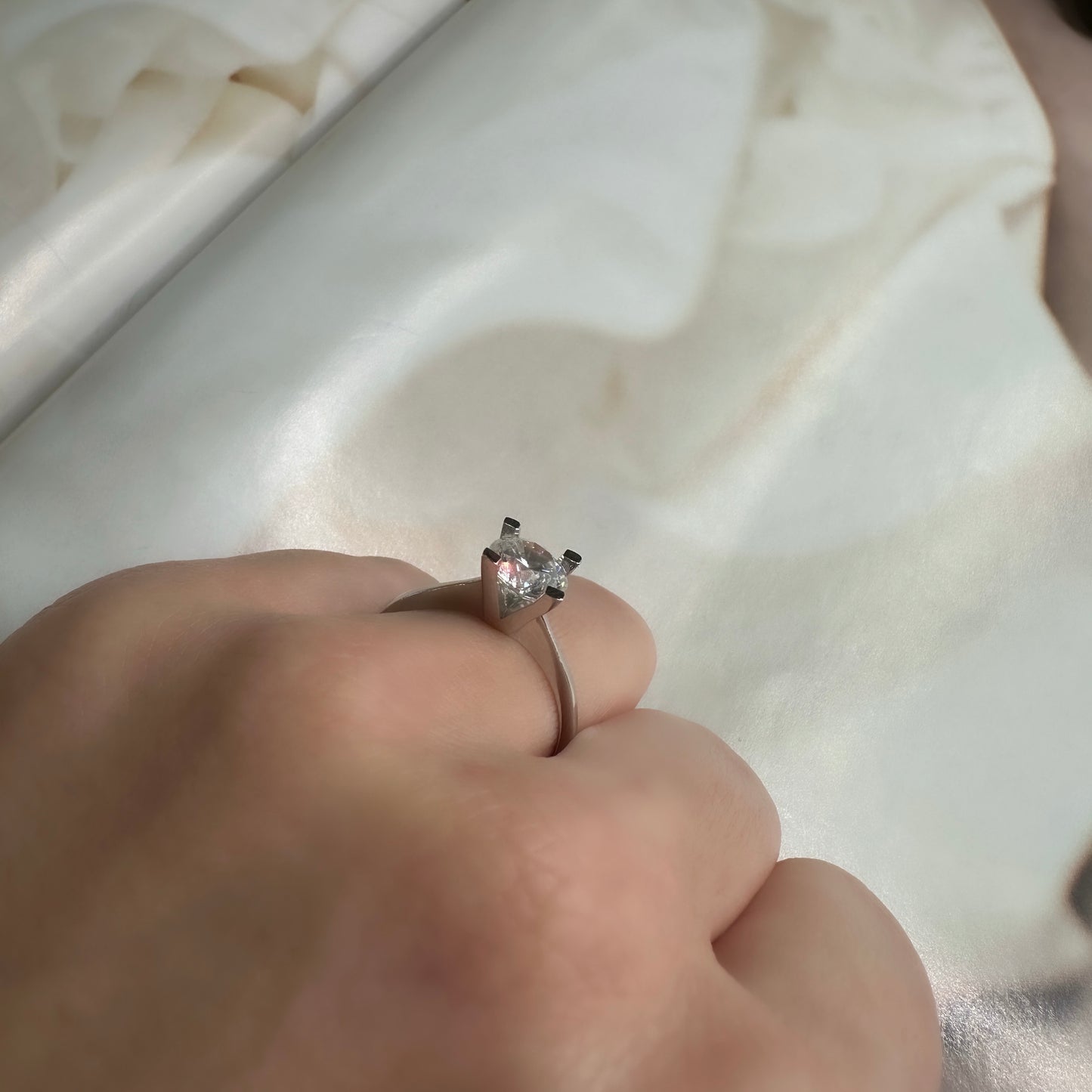 One Carat G-Color Solitaire Ring