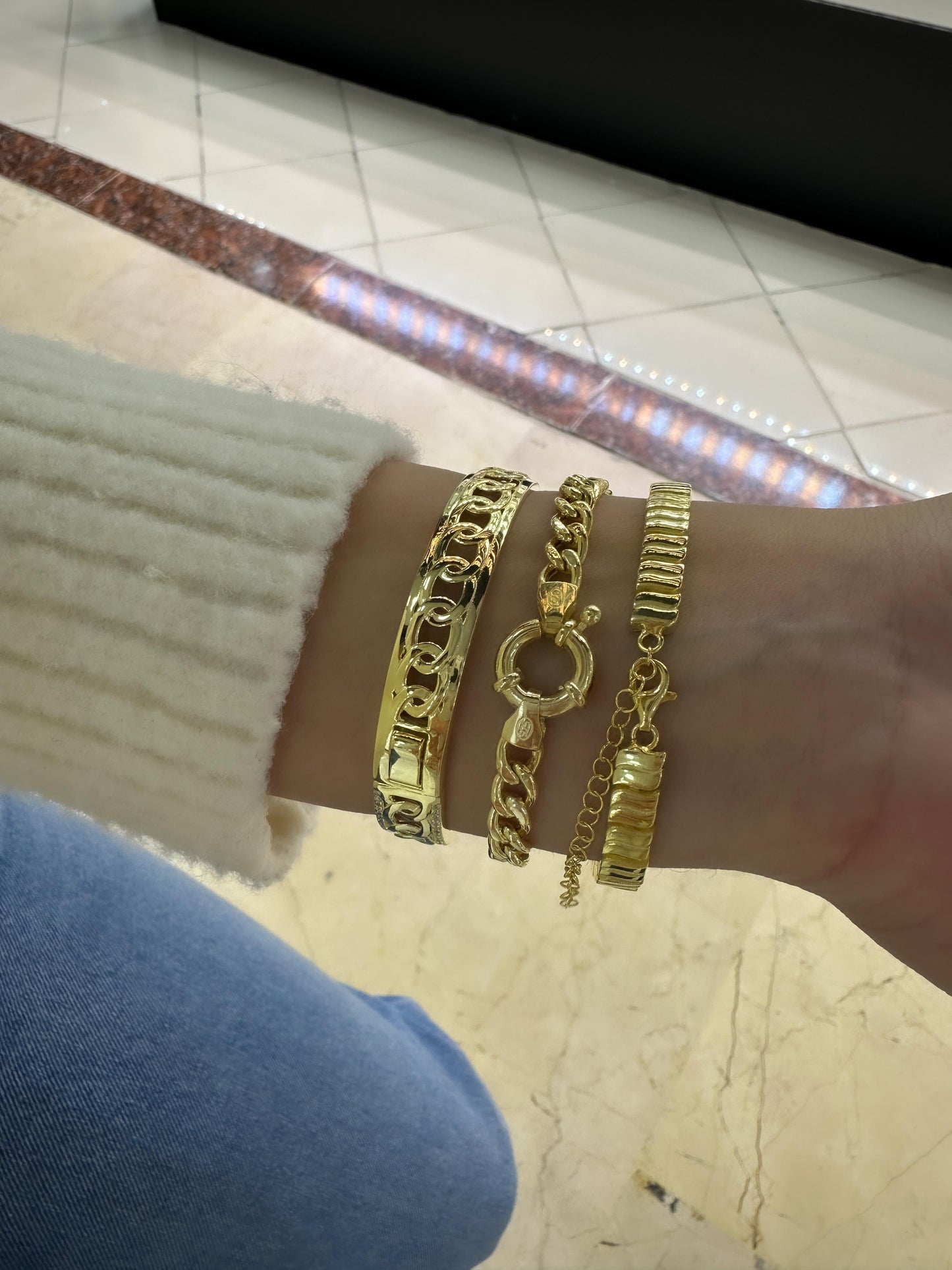Knot Oval Model Bracelet