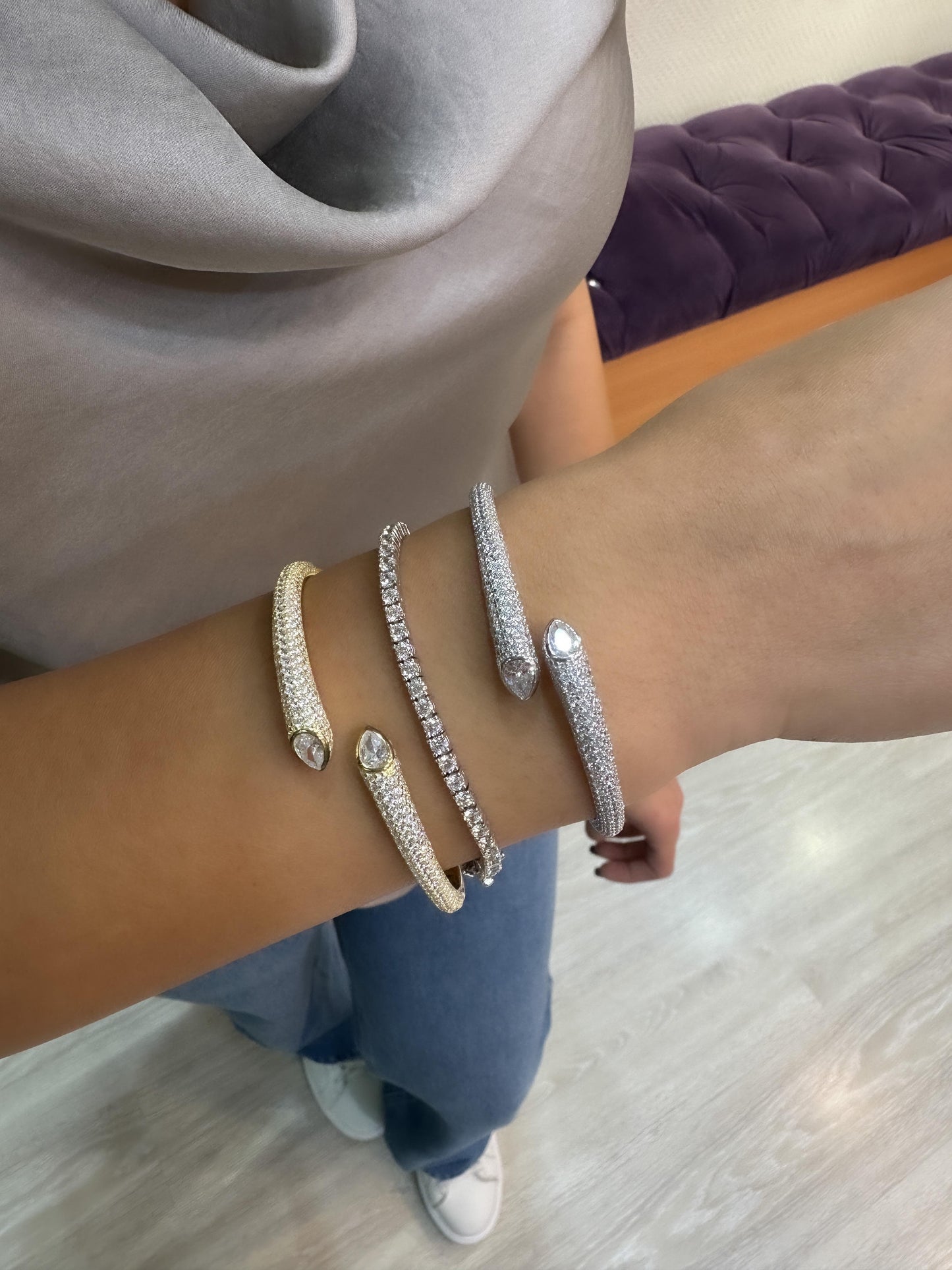 Drop Stone Open Center Bracelet