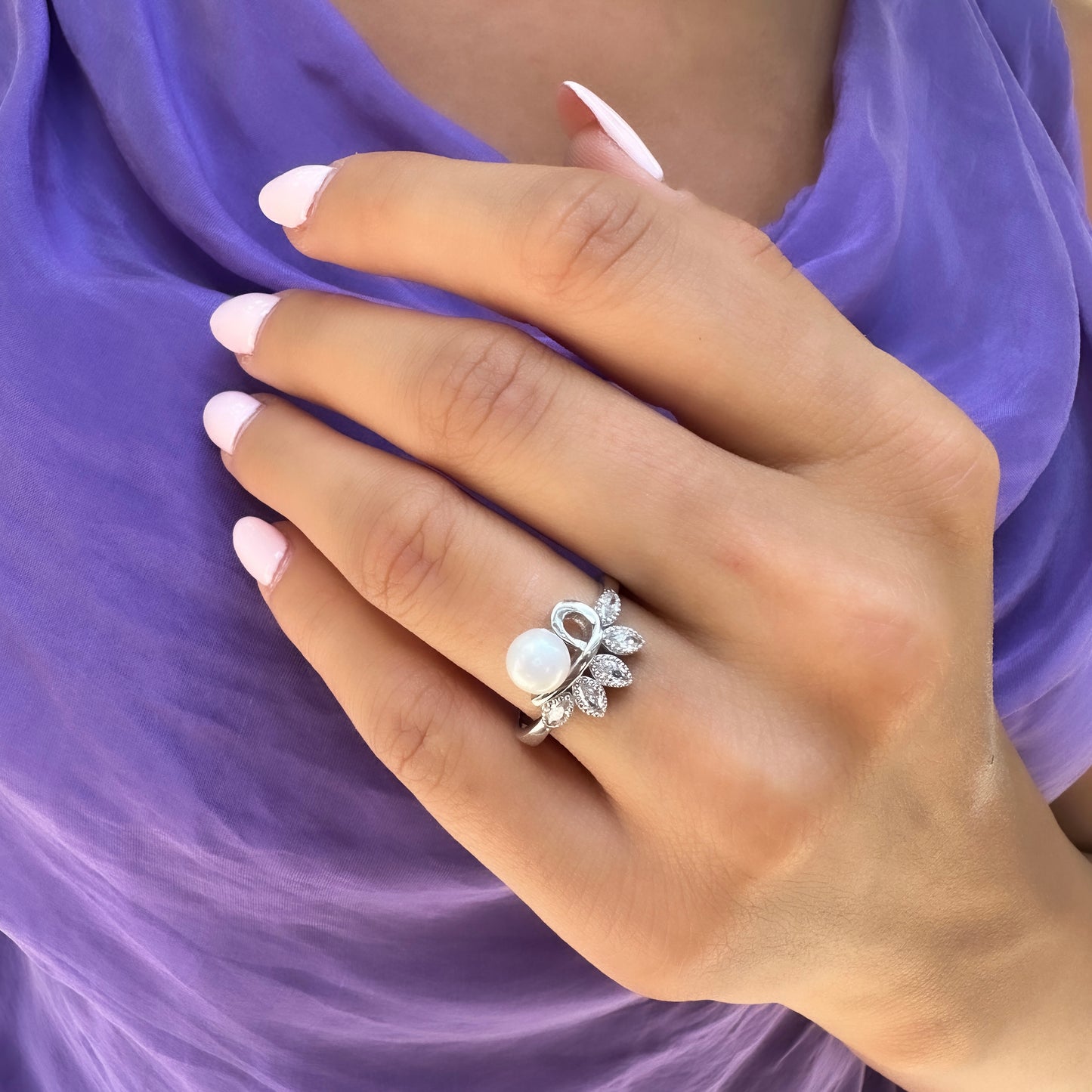 Drop Pearl Ring