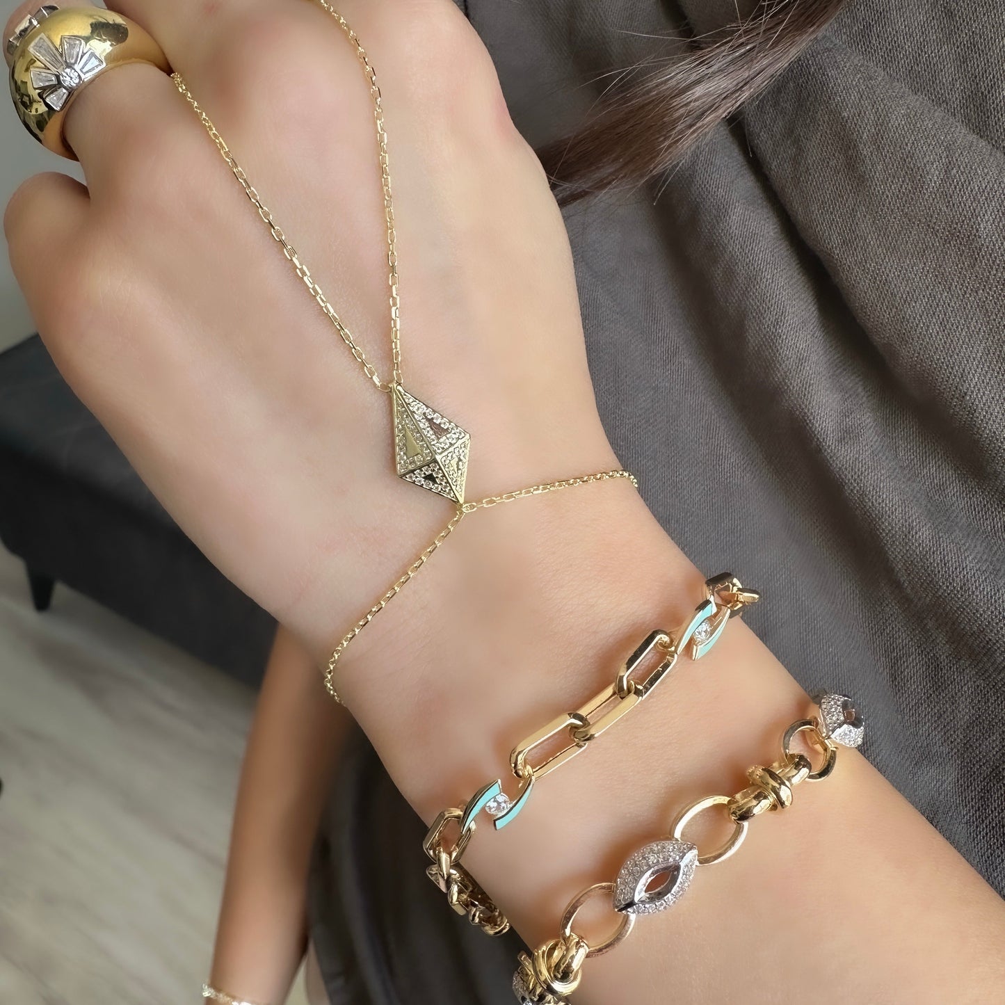 Parachute Handchain