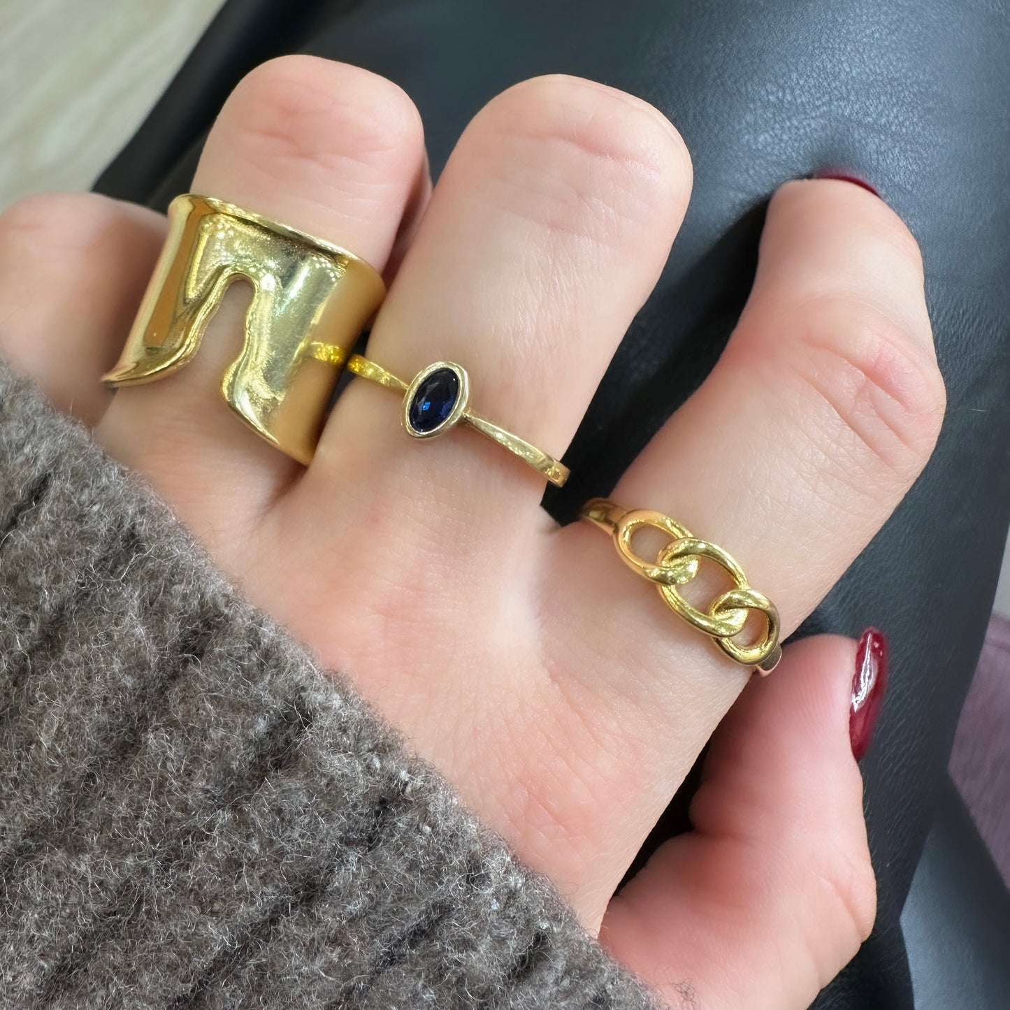 Modern Ring