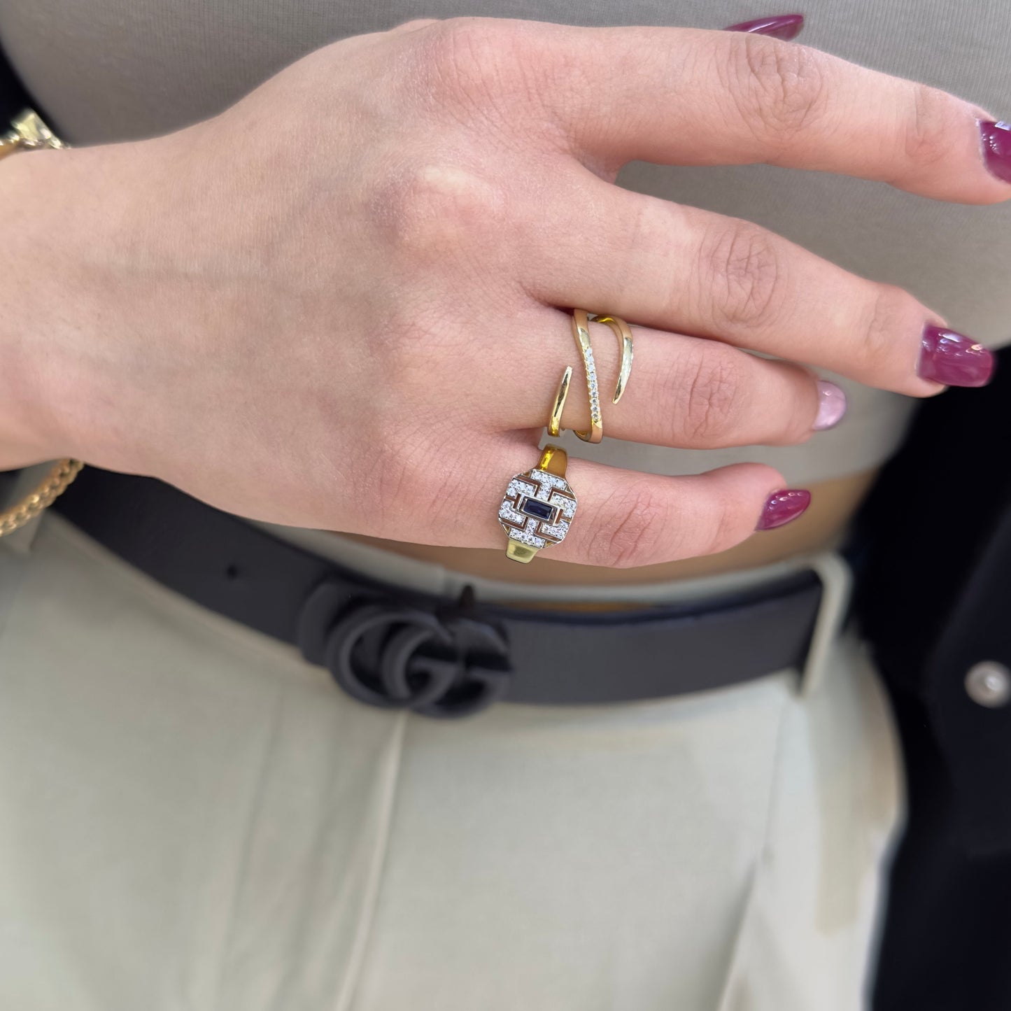 Vintage Ring with Navy Blue Stone
