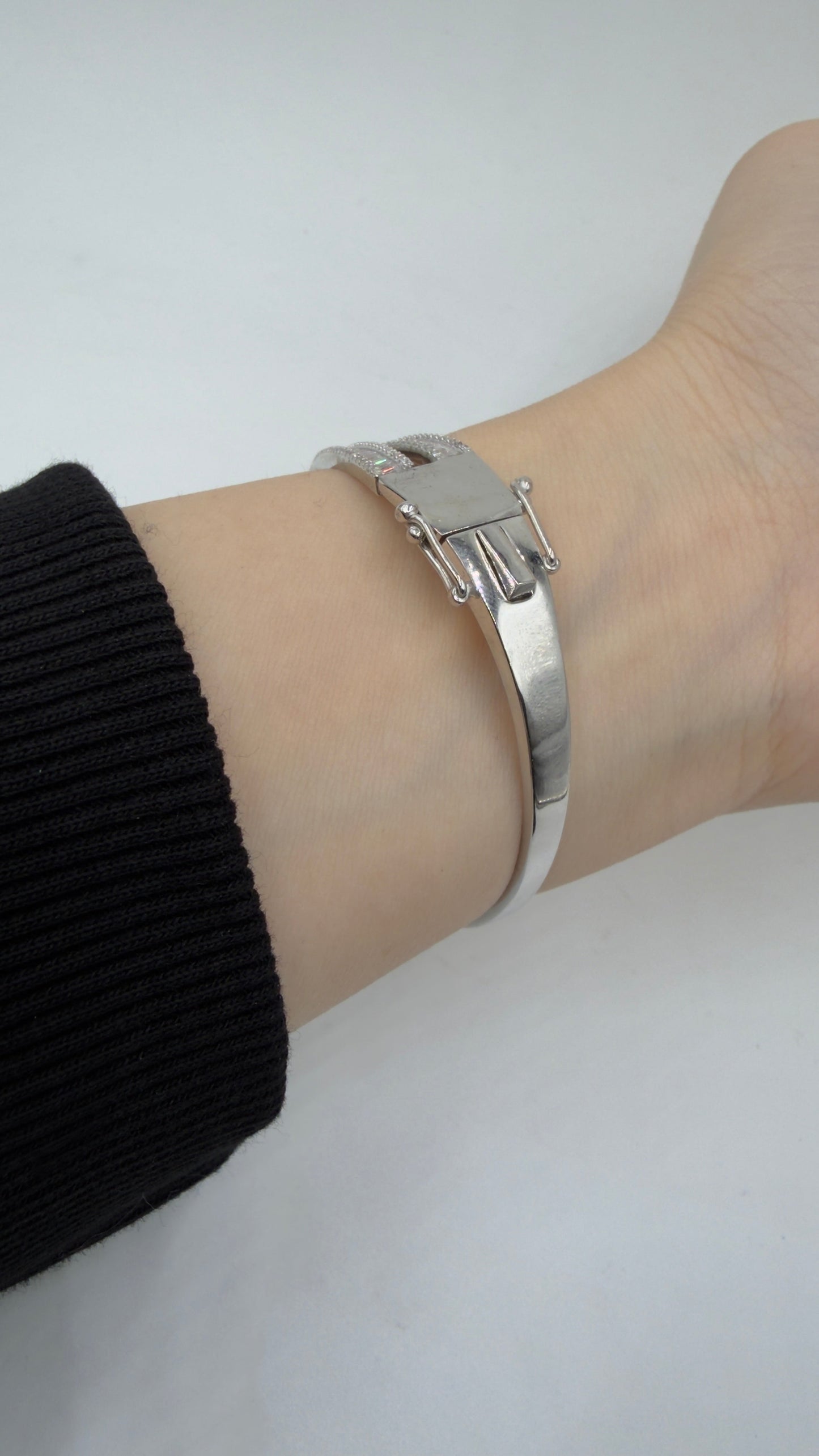 Cross Baguette Clamp