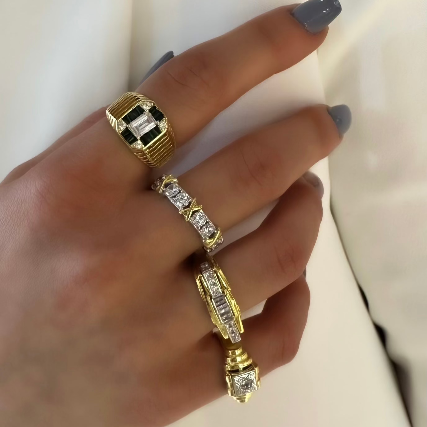 Baguette Stone Quillon Ring