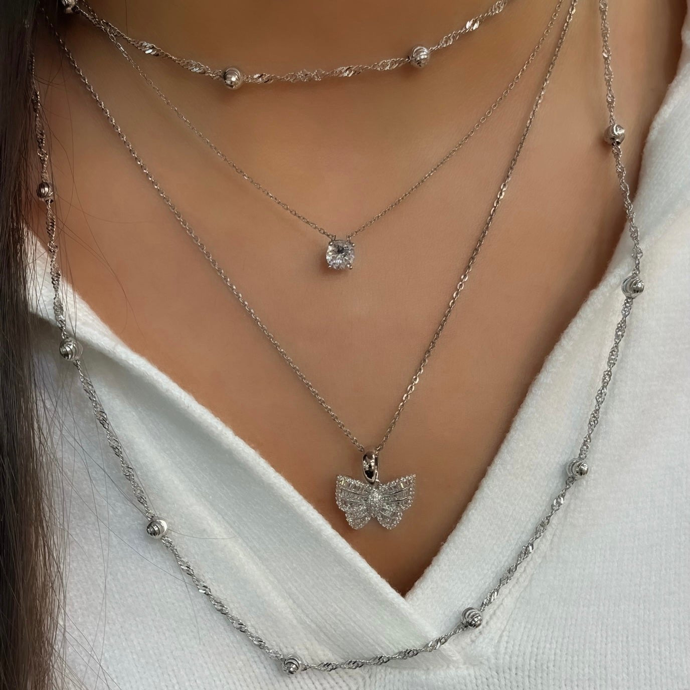 Medium Solitaire Necklace