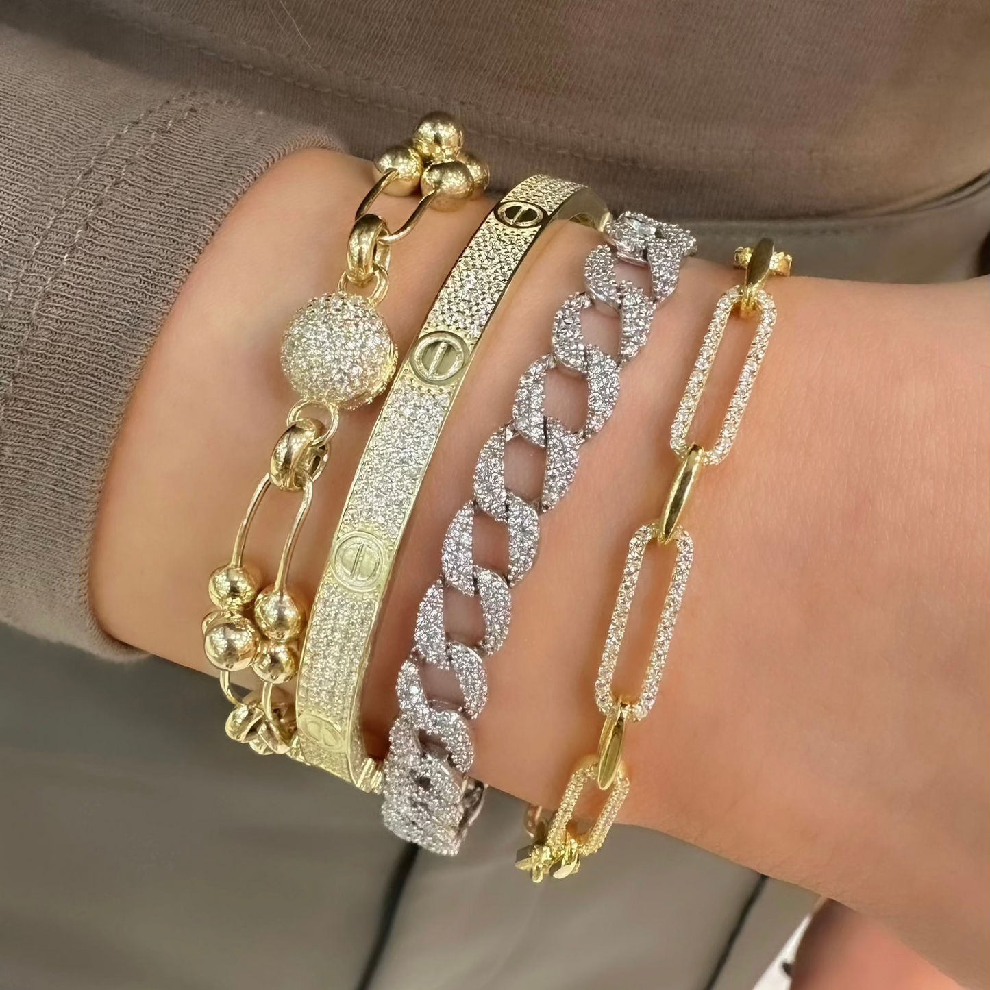 Wide Spaced Stone Gurmet Bracelet