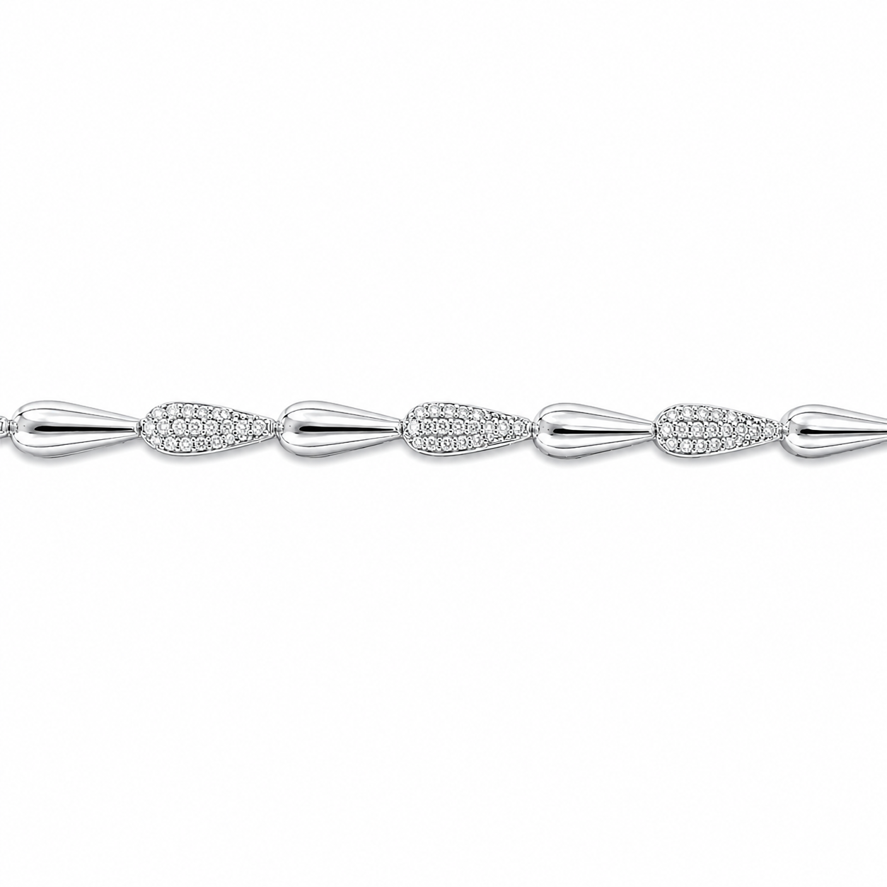 Stone-studded Teardrop Model Bracelet