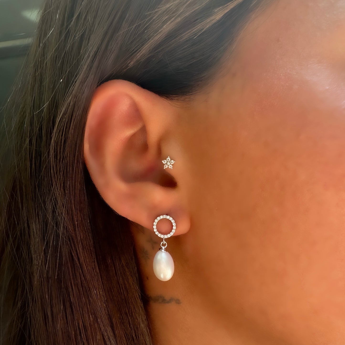 Round Dangling Pearl Earring