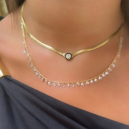 Dangling Stone Model Necklace