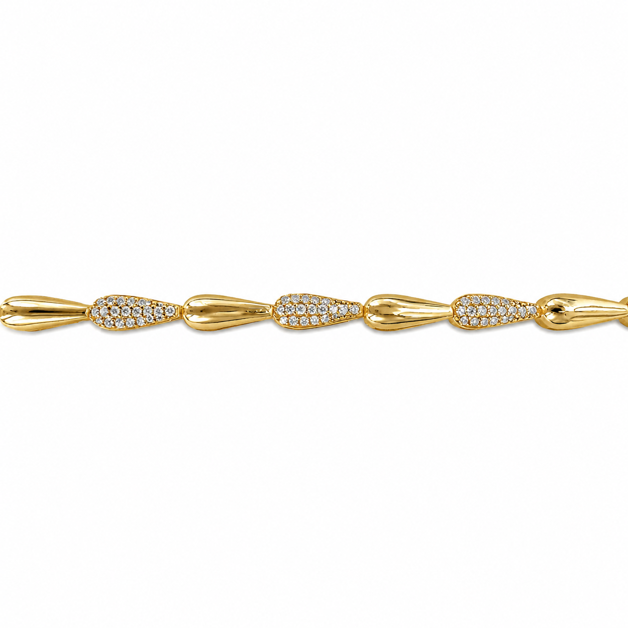 Stone-studded Teardrop Model Bracelet