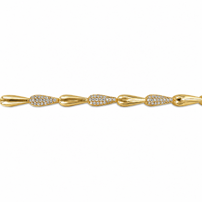 Stone-studded Teardrop Model Bracelet