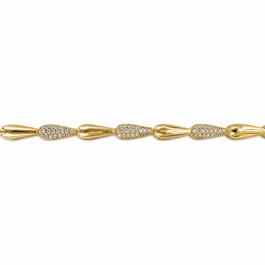 Stone-studded Teardrop Model Bracelet