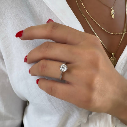 Side Design Moissanite Stone Solitaire Ring