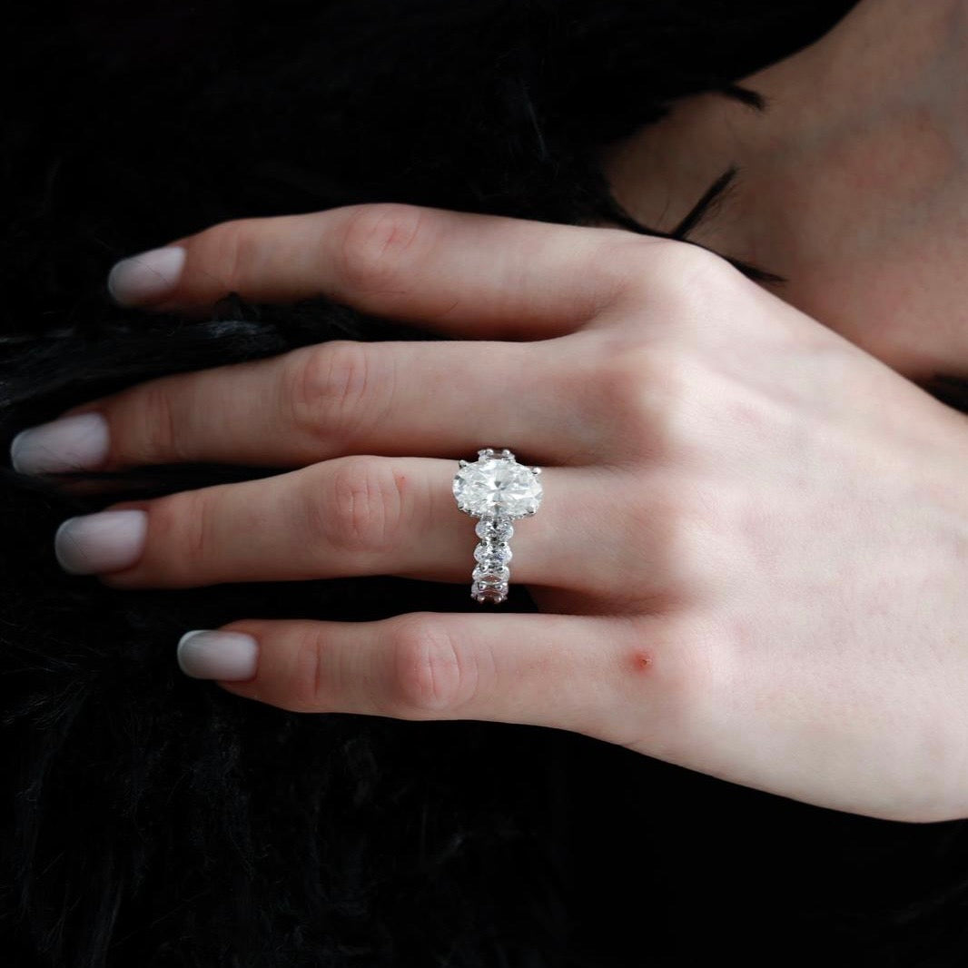 Oval Ring with Moissanite Stone