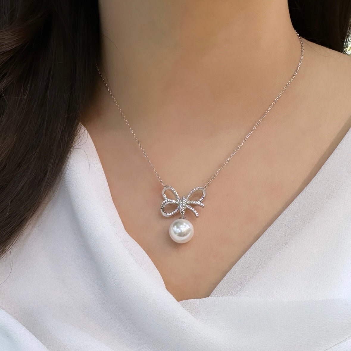 Pearl Bow Necklace