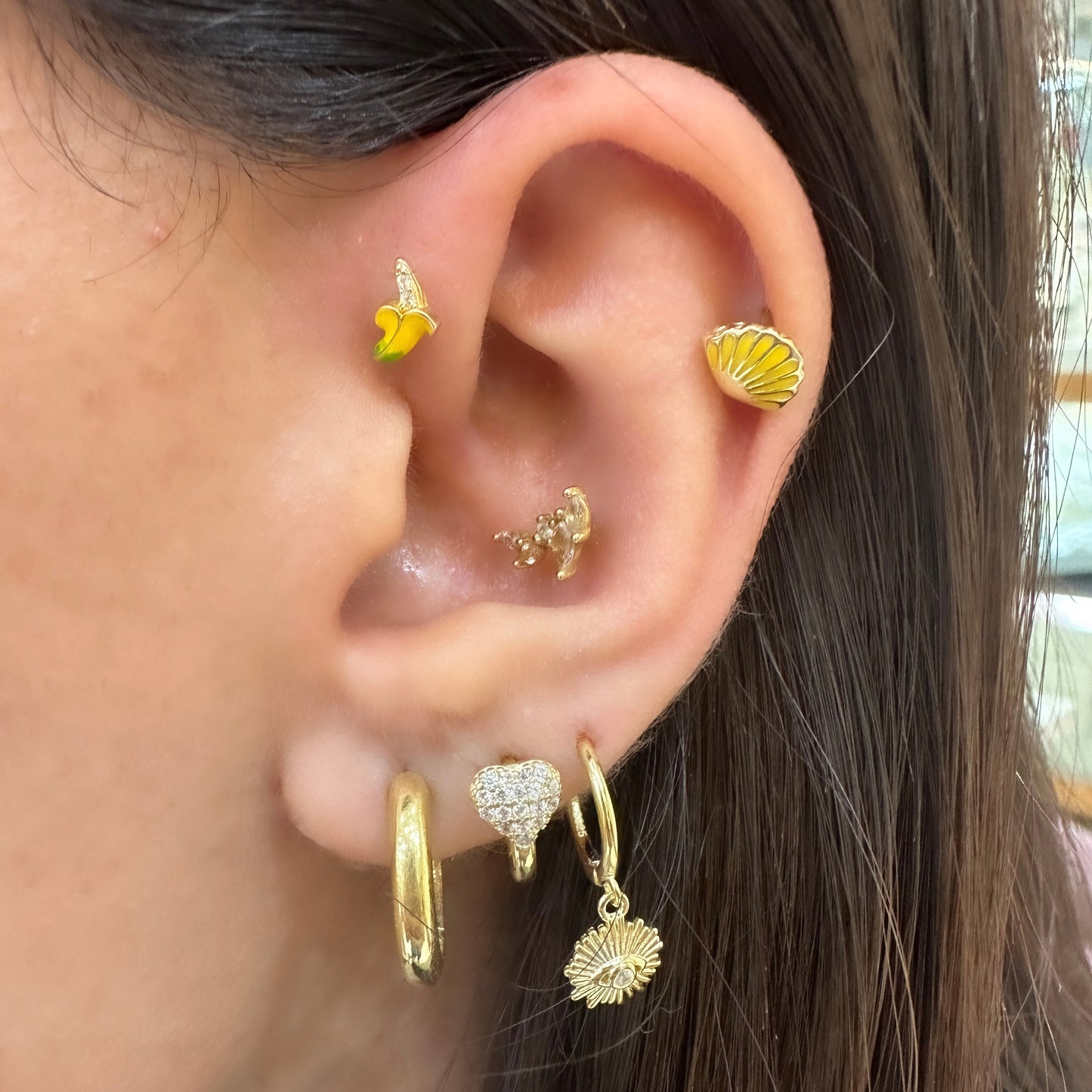 Yellow Enamel Oyster Piercing