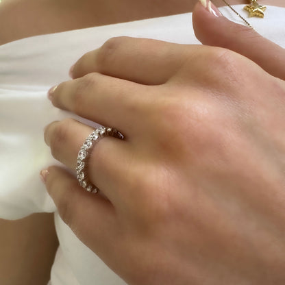 Small Size Eternity G-Color Ring