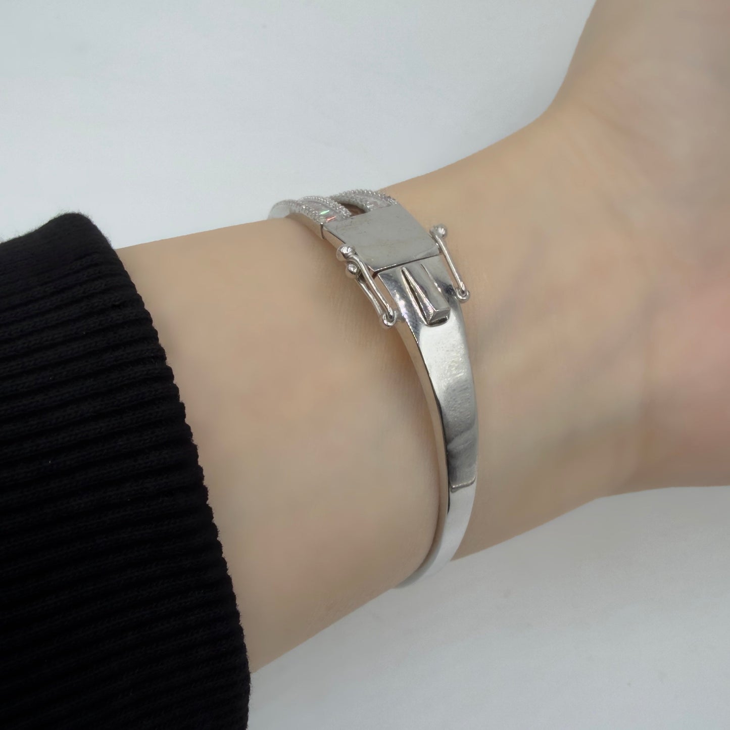 Cross Baguette Clamp