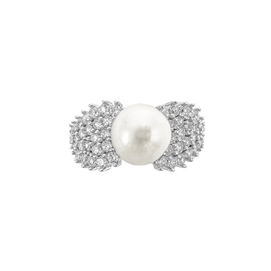 Pearl Ring With Side Stones