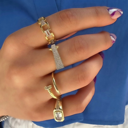 Baguette Stone Chain Model Ring