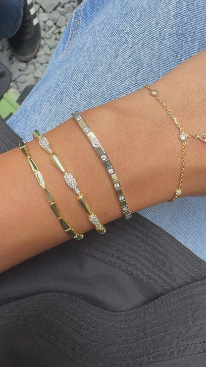 Broad Model Bracelet