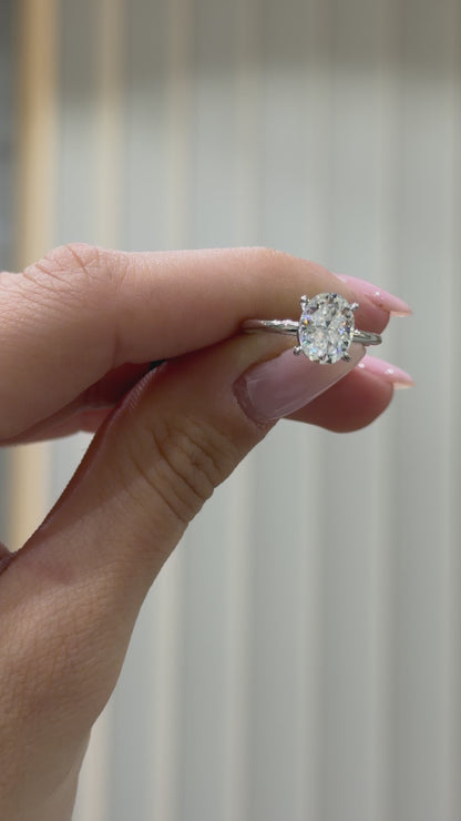 2 Carat Moissanite Oval ring